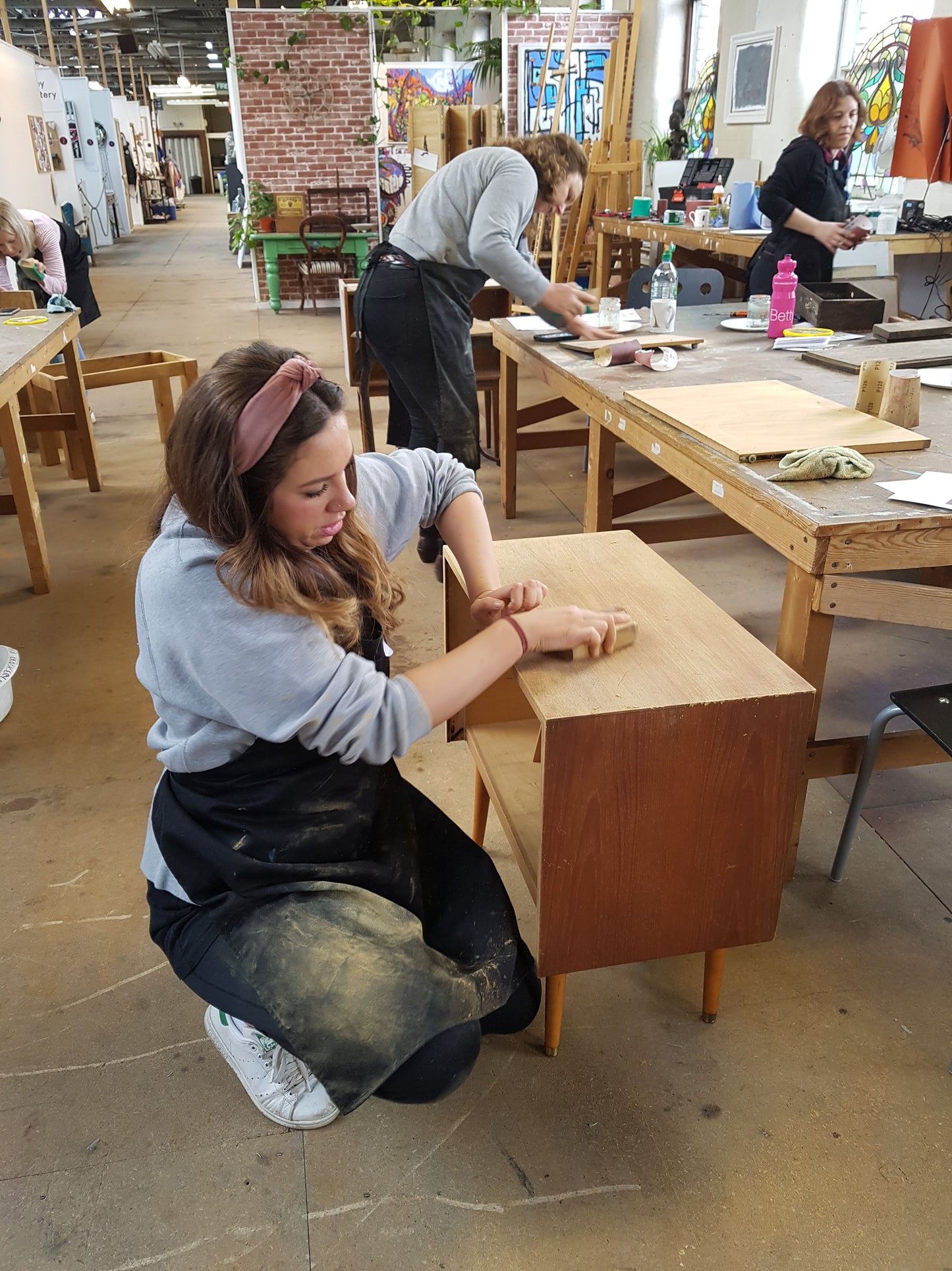 FURNITURE UPCYCLING: Learn to Restore & Restyle Vintage Wood