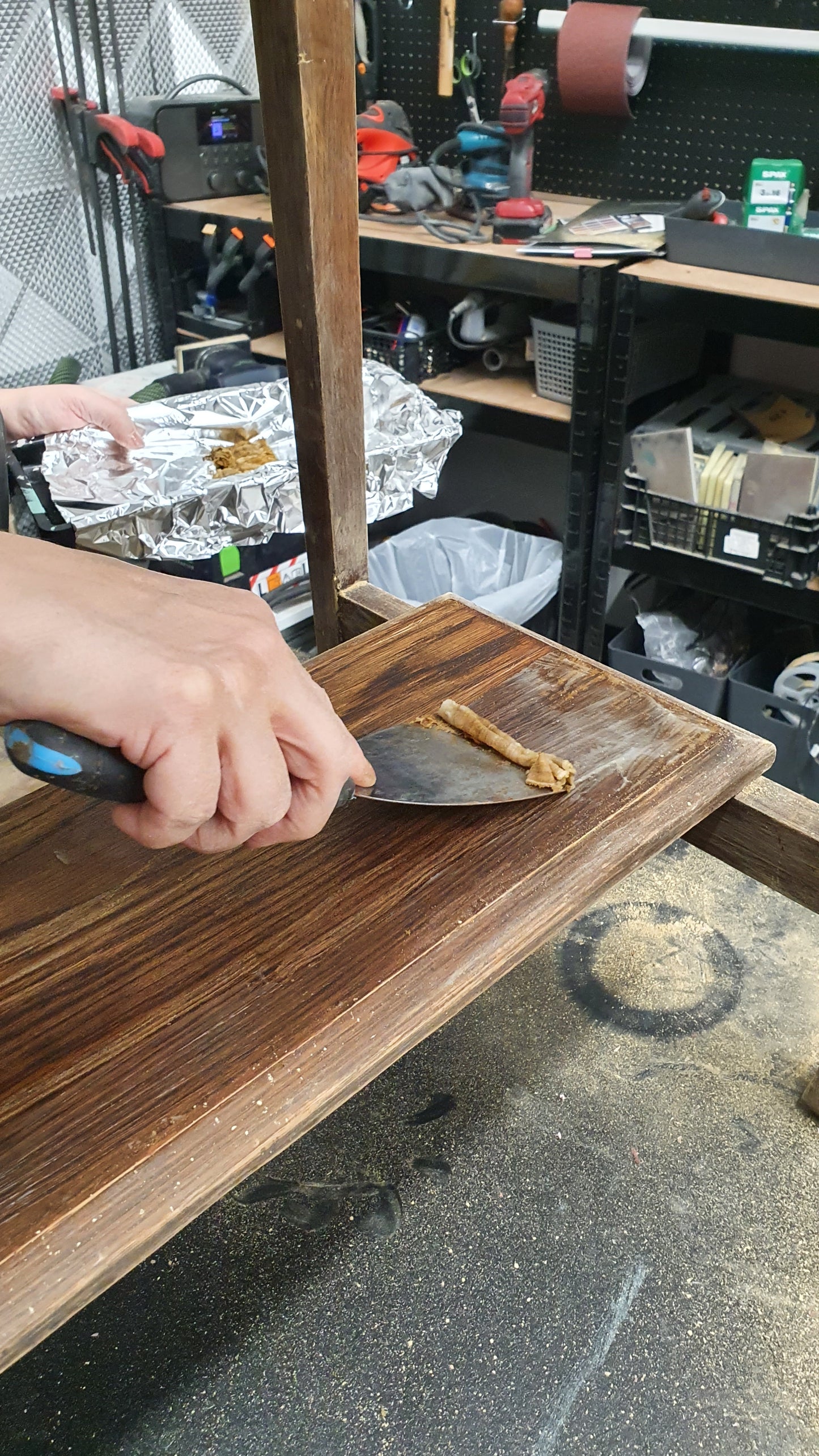 FURNITURE UPCYCLING: Learn to Restore & Restyle Vintage Wood