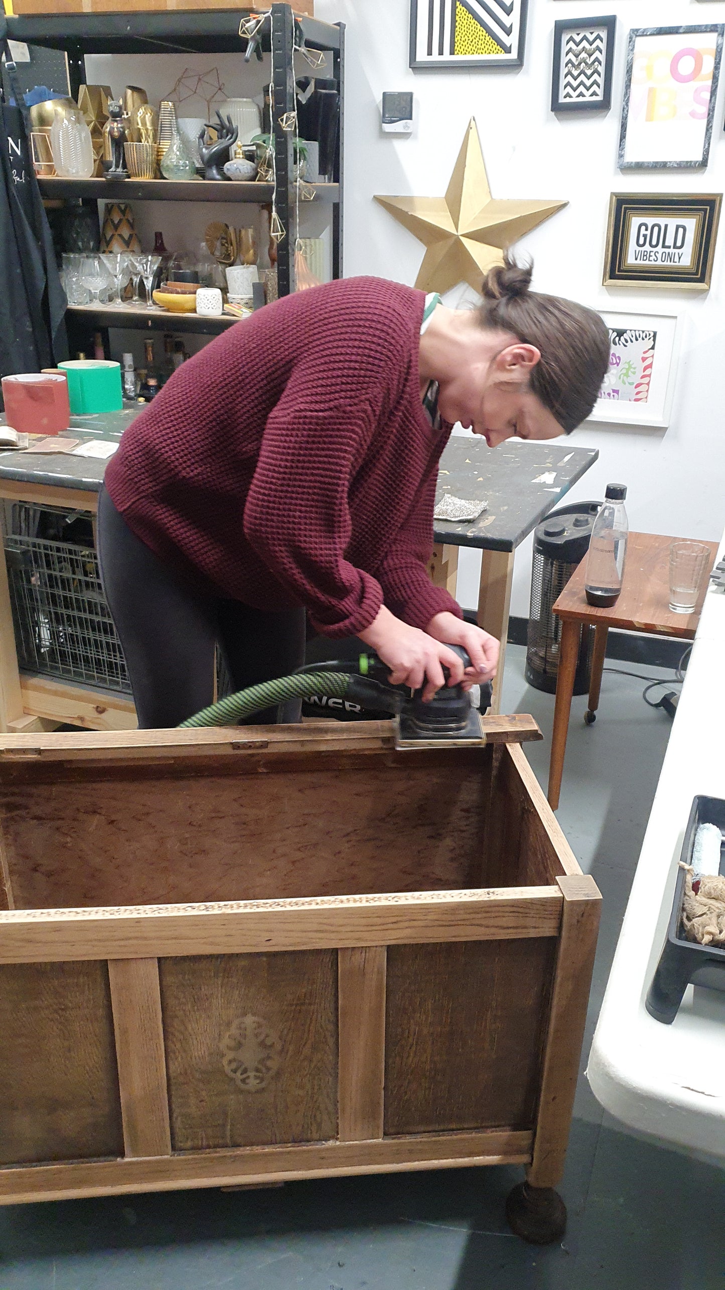 FURNITURE UPCYCLING: Learn to Restore & Restyle Vintage Wood