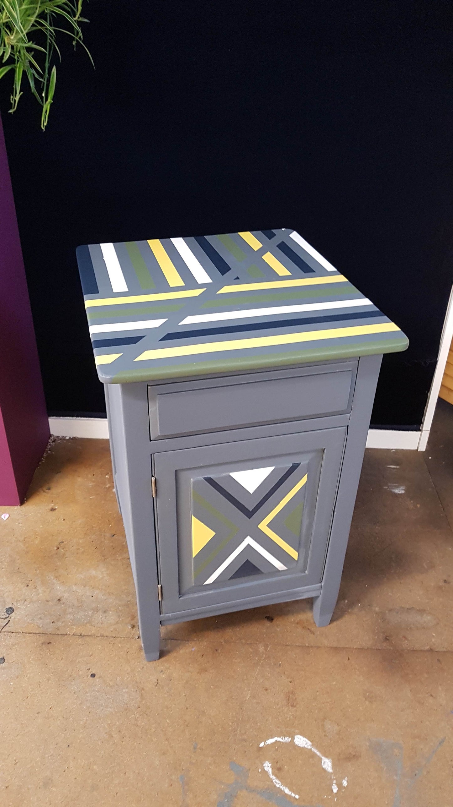 ONE DAY WORKSHOP: Learn Furniture Painting & Design (Class 1)