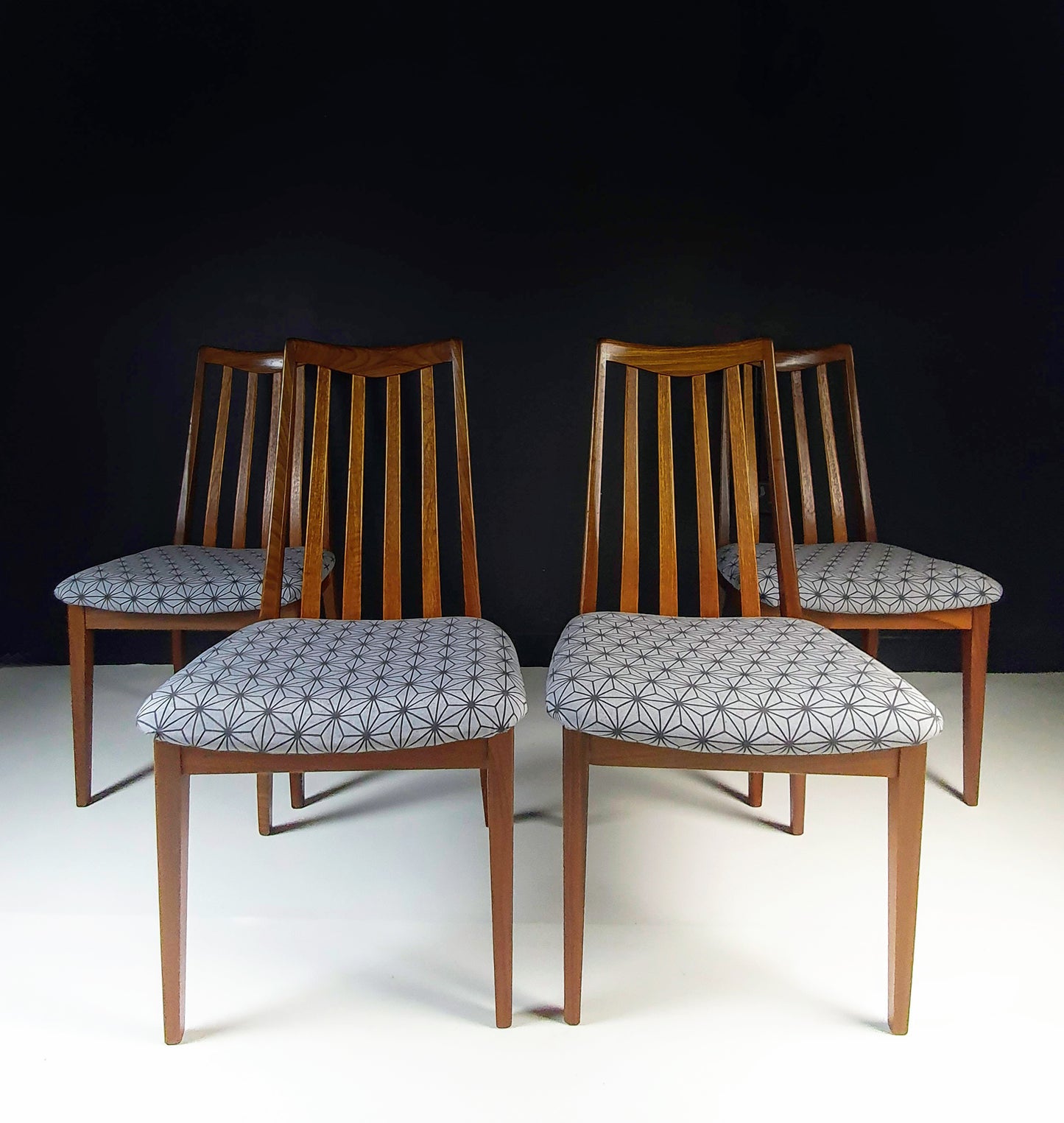 G Plan Mid Century Teak extendable Dining Table & Chairs with geometric design fabric