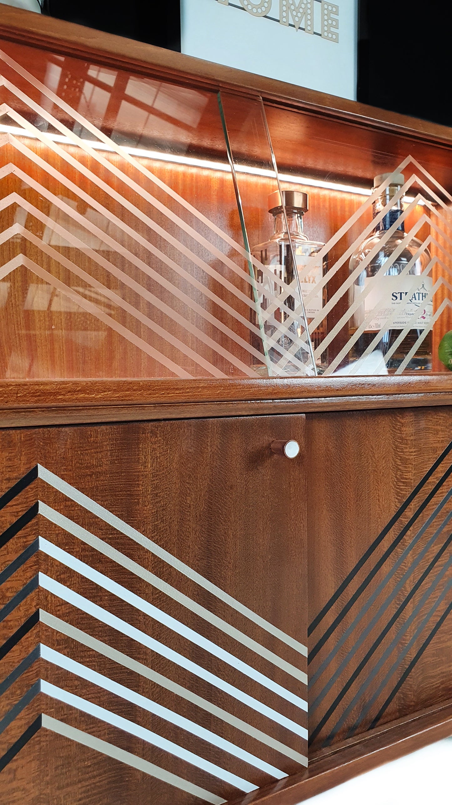 'Peak' - MCM drinks cabinet / mini sideboard with monochrome design