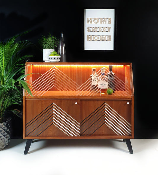 'Peak' - MCM drinks cabinet / mini sideboard with monochrome design